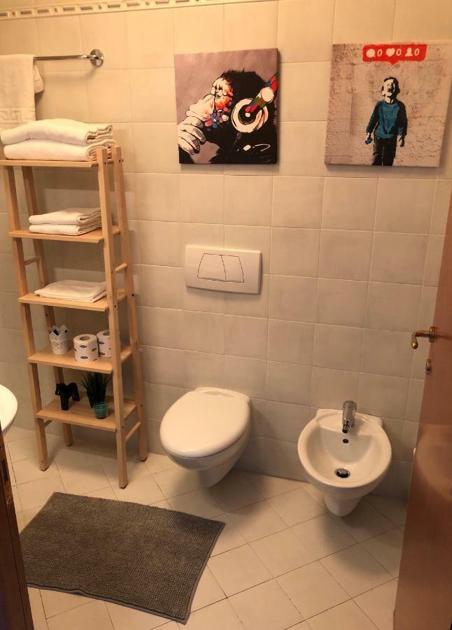 Irides Rooms A Un Passo Dai Parchi Divertimento لاتيزي المظهر الخارجي الصورة