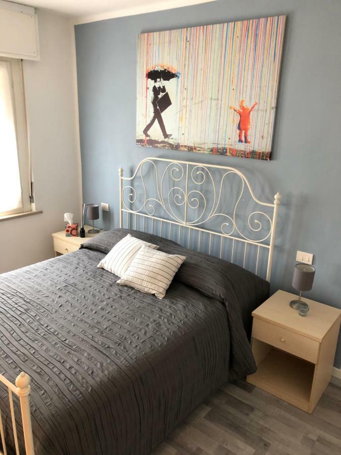 Irides Rooms A Un Passo Dai Parchi Divertimento لاتيزي المظهر الخارجي الصورة