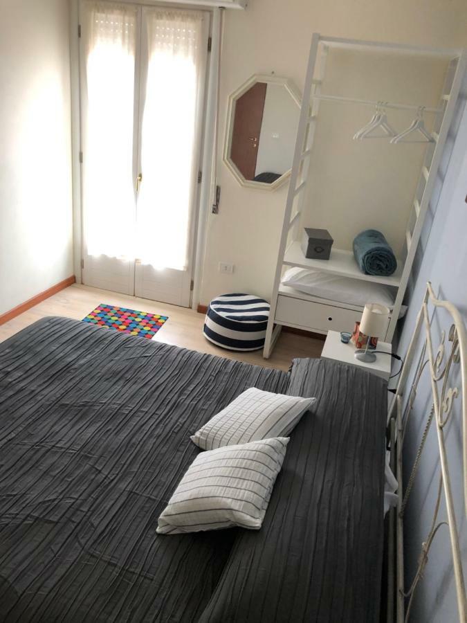 Irides Rooms A Un Passo Dai Parchi Divertimento لاتيزي المظهر الخارجي الصورة